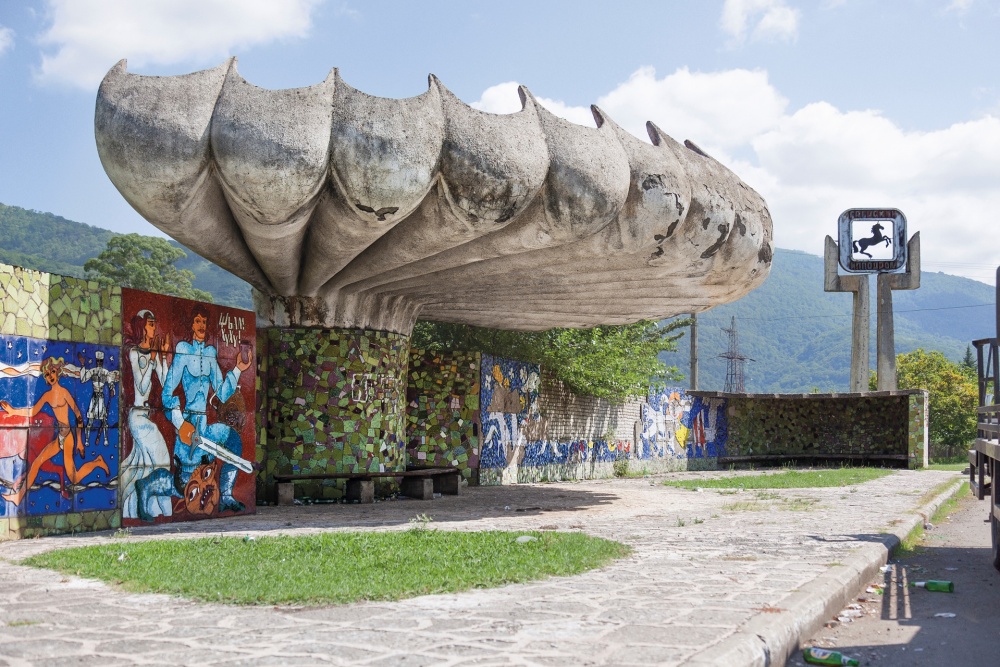 Советский психодел, футуристические автобусные остановк, остановки из СССР,  Кристофер Хервиг, Christopher Herwig