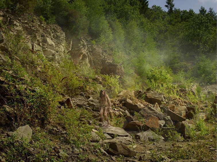 Шокирующие реальные истории о детях, выросших в диких условиях, в серии мистических фотографий истории детей выросших в диких условиях, дикие дети, Feral Children, Джулия Фуллертон-Баттен, Julia Fullerton-Batten