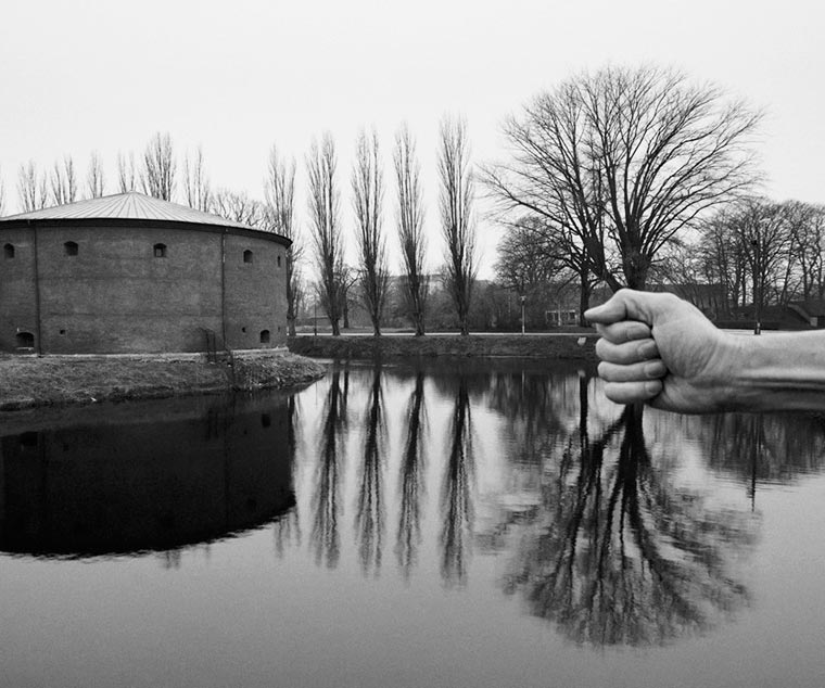 Арно Рафаэль Минккинен, Arno Rafael Minkkinen, фотографии без фотошопа, сюрреалистические фотографии без фотошопа