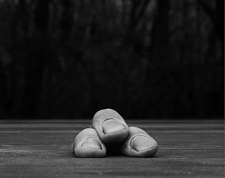 Арно Рафаэль Минккинен, Arno Rafael Minkkinen, фотографии без фотошопа, сюрреалистические фотографии без фотошопа