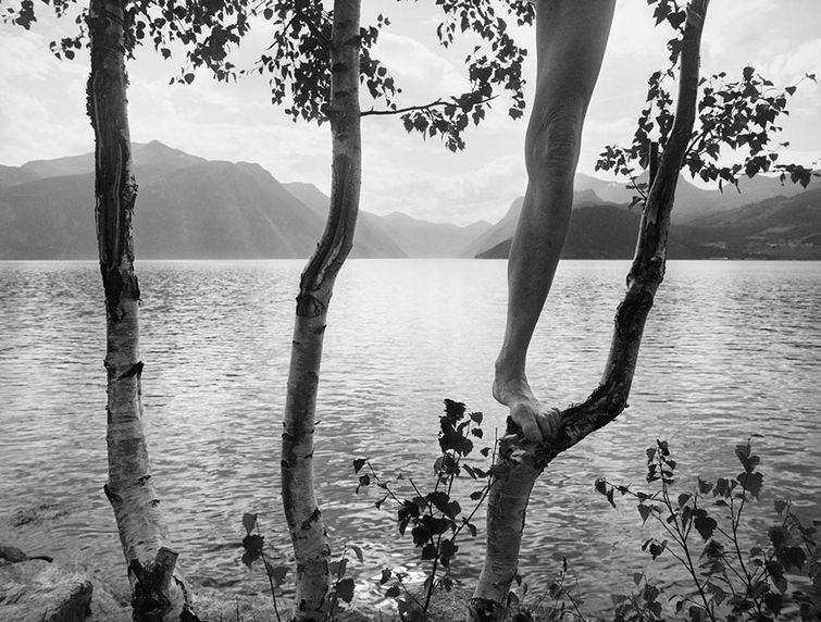 Арно Рафаэль Минккинен, Arno Rafael Minkkinen, фотографии без фотошопа, сюрреалистические фотографии без фотошопа