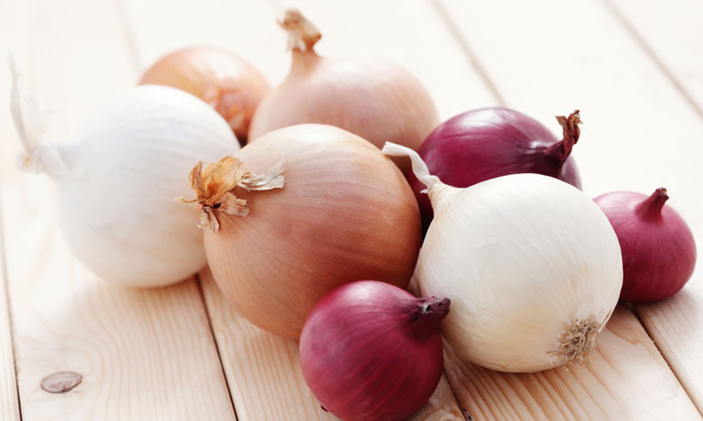 как использовать репчатый лук, советы по использованию лука не по назначению 