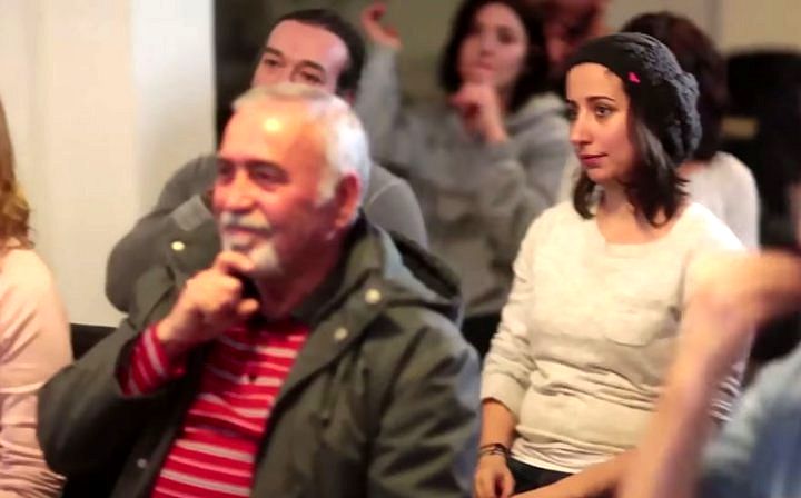 Мухаррем, соседи выучили язык жестов, жители района выучили язык жестов