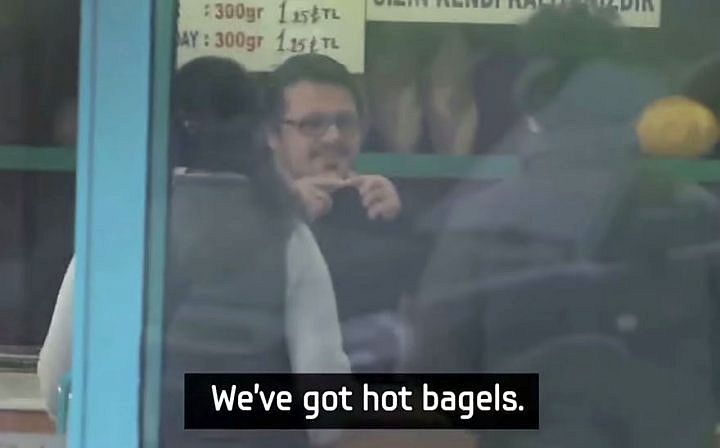 Мухаррем, соседи выучили язык жестов, жители района выучили язык жестов