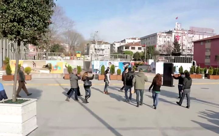 Мухаррем, соседи выучили язык жестов, жители района выучили язык жестов