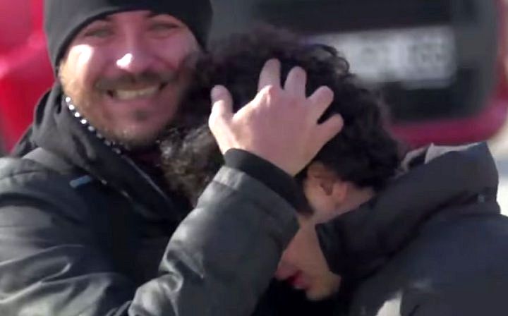 Мухаррем, соседи выучили язык жестов, жители района выучили язык жестов