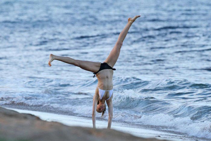 Айрленд Болдуин, Айрленд Болдуин на пляже, Айрленд Болдуин в детстве