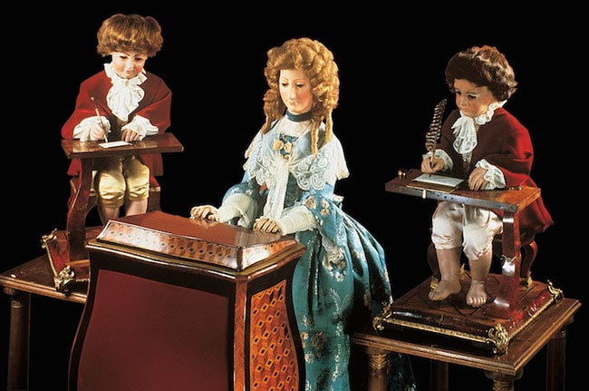 Оказывается странных и пугающих роботов стали создавать ещё в 18 веке Пьером Жаком-Дро, Pierre Jaquet-Droz, роботы 18 века, робот Писатель, робот Чертежник, робот Музыкант