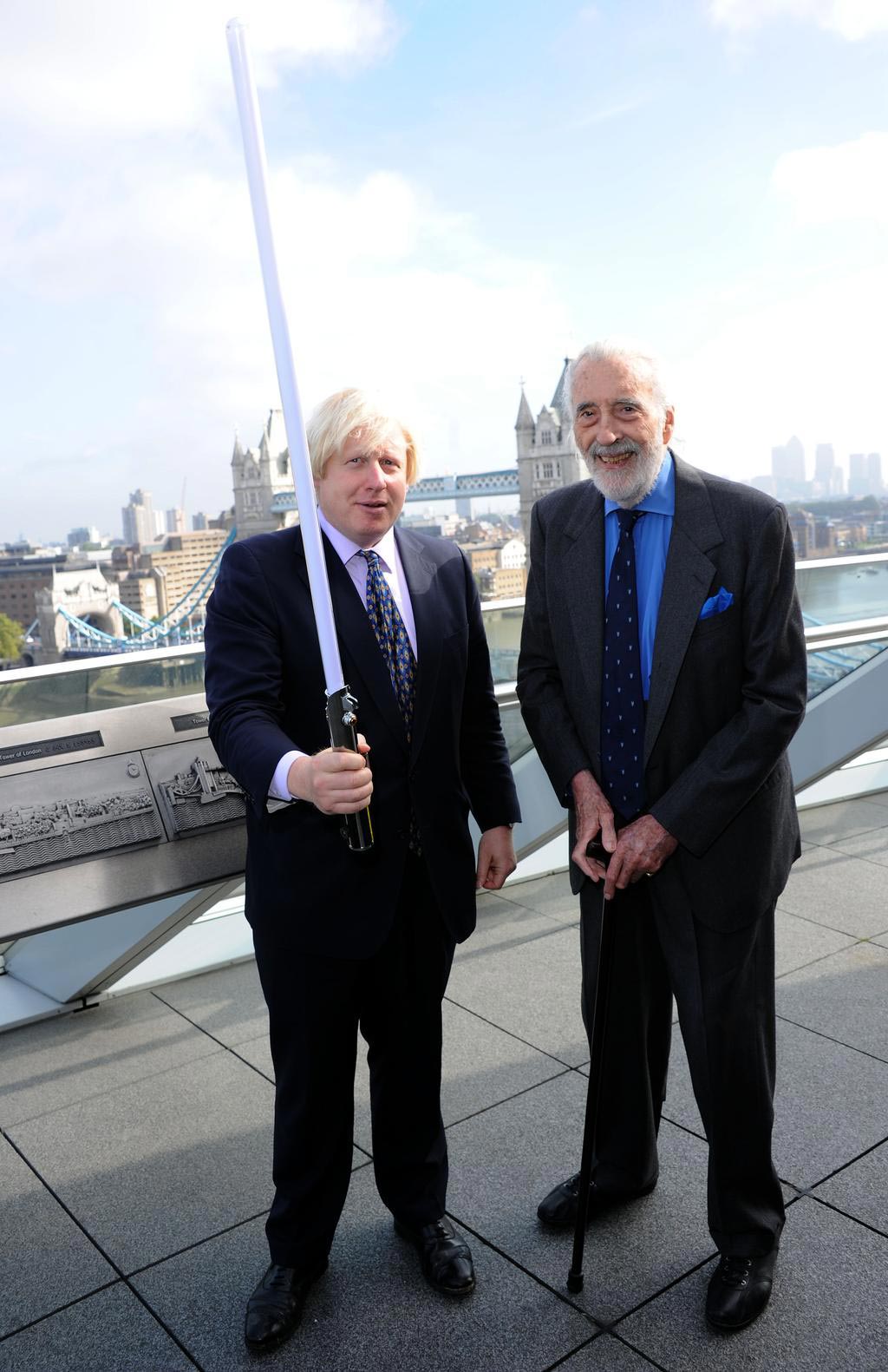 Прощай, Саруман: на 93 году жизни умер Кристофер Ли, звезда умер Кристофер Ли, Саруман умер , Кристофер Ли скончался, умер актер Кристофер Ли