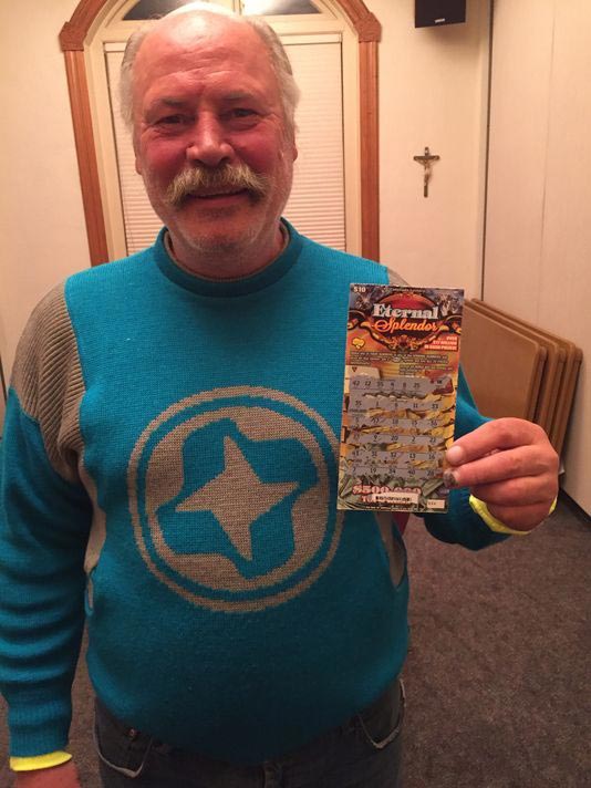 Бездомный выиграл $ 500 000 в лотерею и решил не тратить деньги на выпивку и женщин Майкл Энгфорс, Michael Engfors, бездомный выиграл 500000 долларов, бездомный выиграл пол-миллиона долларов