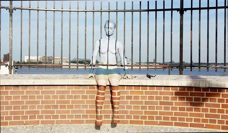 Обман зрения: объёмные рисунки на теле, которые заставят вас усомниться в увиденном Just an Illusion, Натали Флетчер, Natalie Fletcher, бодиарт, оптические иллюзии