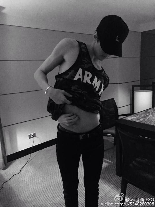  # bellybuttonchallenge, Belly button challenge, пупочный вызов, дотянись до пупка, дотянуться до пупка обернув руку за спиной