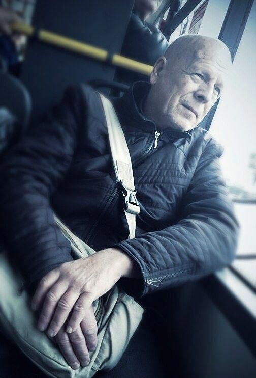 двойники знаменитостей среди обычных людей, двойники персонаже среди людей, люди похожие на знаменитостей, люди похожие на персонажей