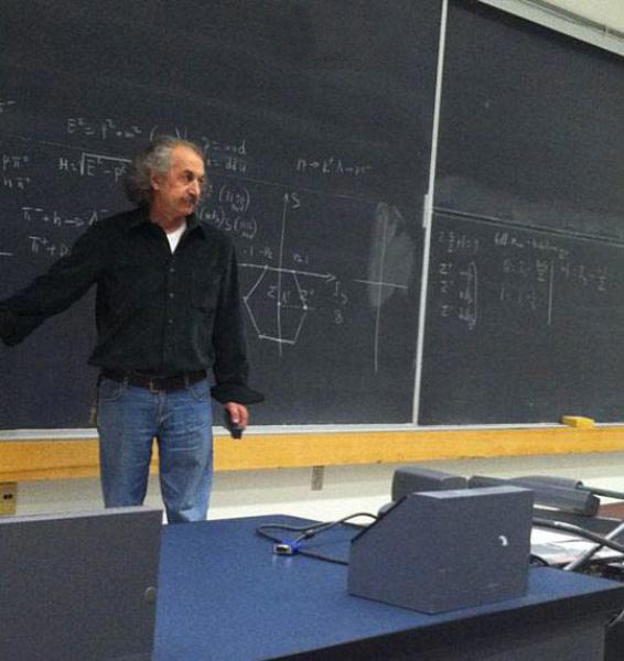 двойники знаменитостей среди обычных людей, двойники персонаже среди людей, люди похожие на знаменитостей, люди похожие на персонажей