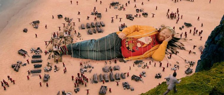 над спящим коллегой фотошоп, пошутили над спящим фотошоп, не спи на работе фотошоп