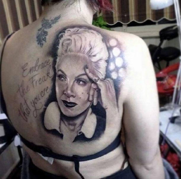 татуировки со знаменитостями, тату со знаменитостями, тату с изображением знаменитостей