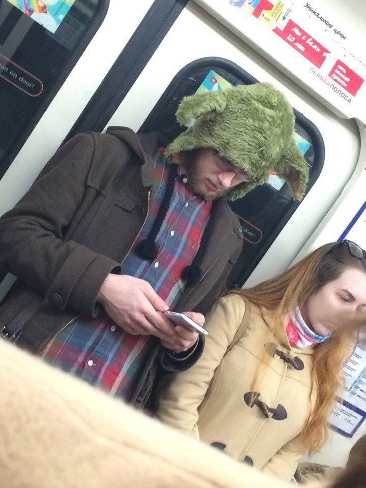 мода петербургского метро, мода метро, модники в транспорте, странные пассажиры метро 