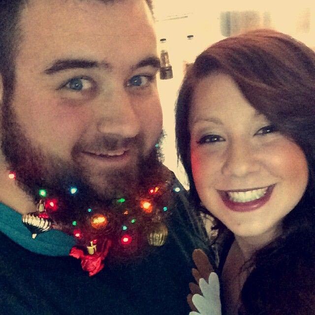 Jingles Beards, новогодние бороды, ёлочные шары в бороде, гирлянда в бороде