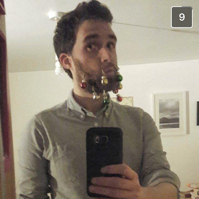 Jingles Beards, новогодние бороды, ёлочные шары в бороде, гирлянда в бороде