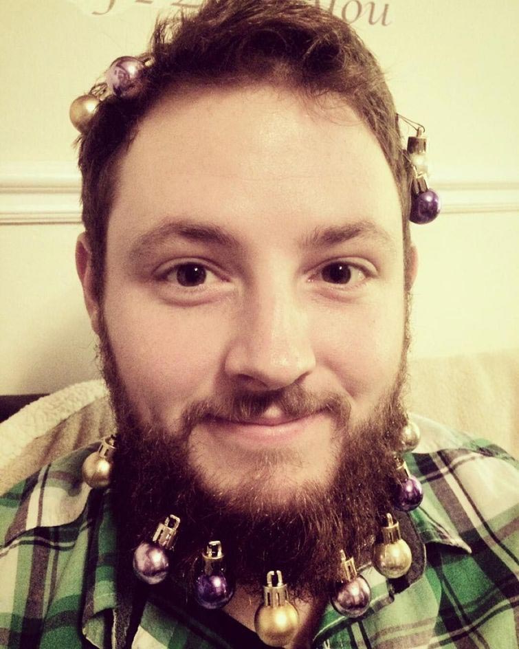 Jingles Beards, новогодние бороды, ёлочные шары в бороде, гирлянда в бороде