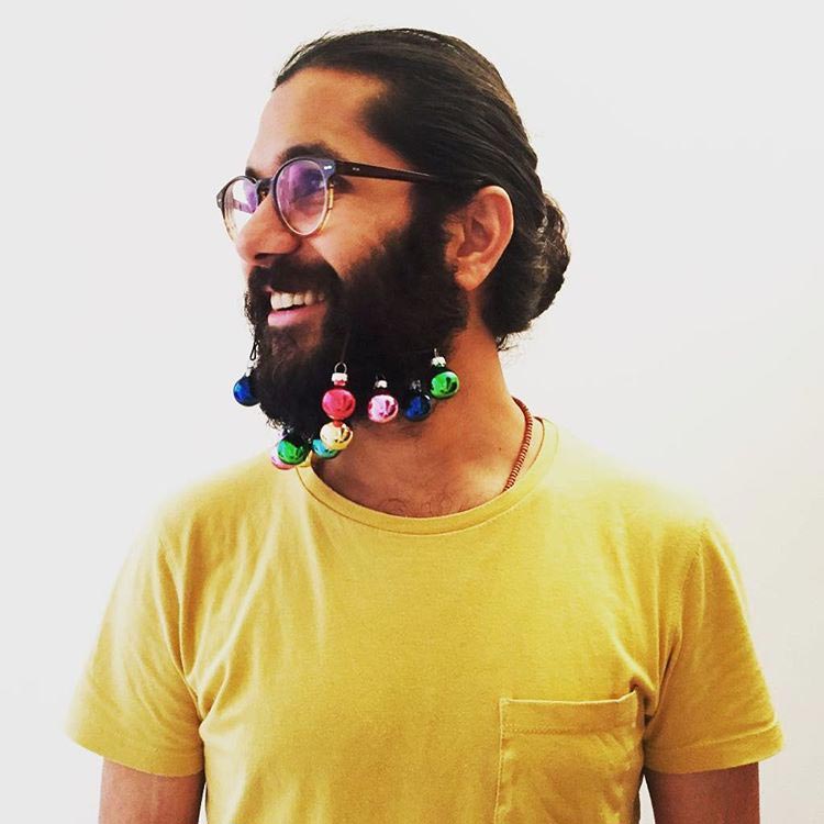 Jingles Beards, новогодние бороды, ёлочные шары в бороде, гирлянда в бороде