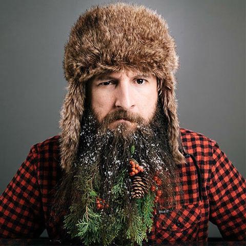 Jingles Beards, новогодние бороды, ёлочные шары в бороде, гирлянда в бороде