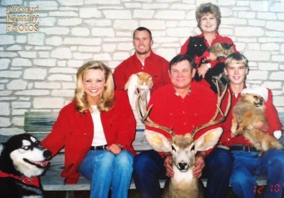 нелепые рождественские фотографии, смешные рождественские фотографии, неловкие рождественские семейные фотографии