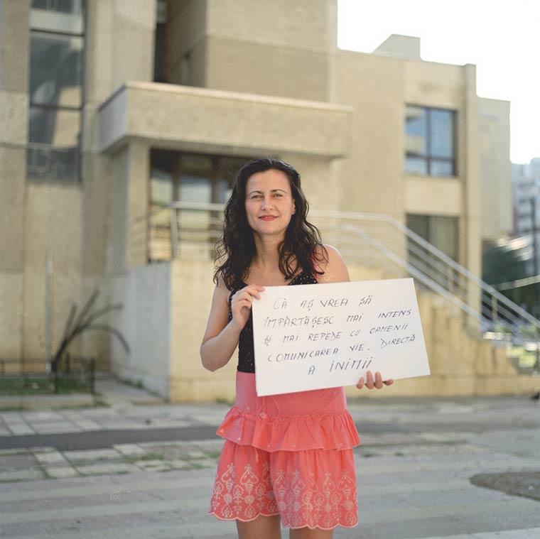 О чем вы больше всего сожалеете? Незнакомцы поделились своими самыми большими сожалениями в жизни люди поделились своими сожалениями, о чем вы больше всего сожалеете, Which Is Your Biggest Regret, Александра Ралука Драгой, Alecsandra Raluca Dragoi