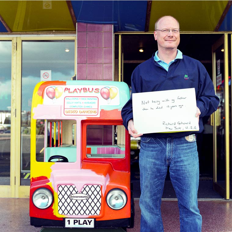 О чем вы больше всего сожалеете? Незнакомцы поделились своими самыми большими сожалениями в жизни люди поделились своими сожалениями, о чем вы больше всего сожалеете, Which Is Your Biggest Regret, Александра Ралука Драгой, Alecsandra Raluca Dragoi