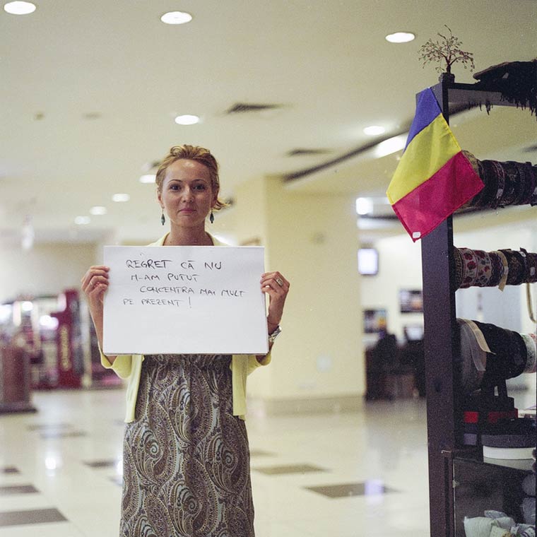 О чем вы больше всего сожалеете? Незнакомцы поделились своими самыми большими сожалениями в жизни люди поделились своими сожалениями, о чем вы больше всего сожалеете, Which Is Your Biggest Regret, Александра Ралука Драгой, Alecsandra Raluca Dragoi