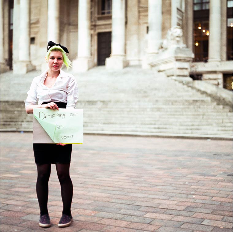 О чем вы больше всего сожалеете? Незнакомцы поделились своими самыми большими сожалениями в жизни люди поделились своими сожалениями, о чем вы больше всего сожалеете, Which Is Your Biggest Regret, Александра Ралука Драгой, Alecsandra Raluca Dragoi