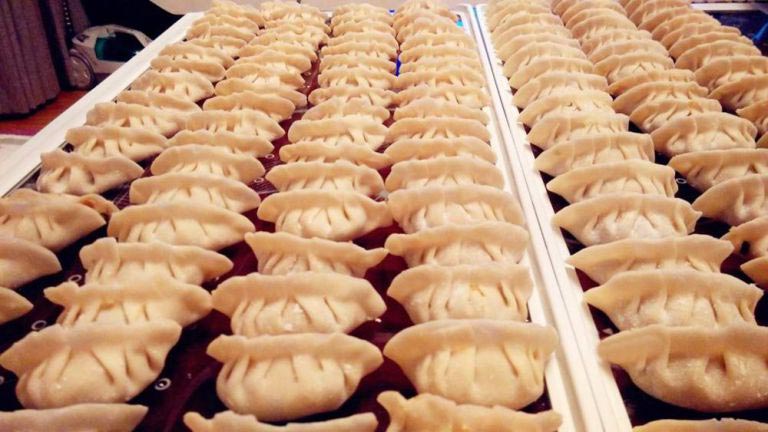 Преданный муж приготовил жене еду на 12 месяцев, пока он будет вдалеке от дома приготовил жене еду на 12 месяцев, приготовил жене еду на год, Инь Юнфенг,Yin Yunfeng, Чжао Май, Zhao Mai,