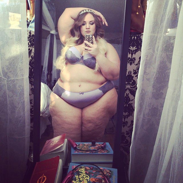 Кортни Мина, Courtney Mina, блоггер размера плюс, толстая женщина