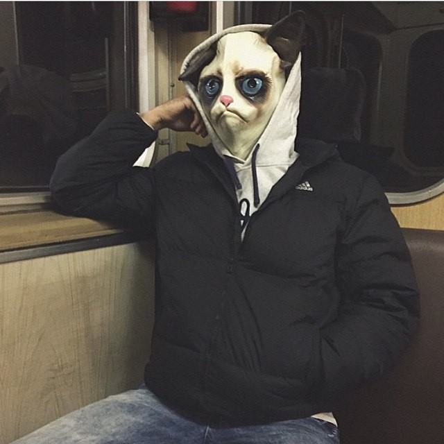 мода петербургского метро, мода метро, модники в транспорте, странные пассажиры метро 