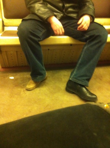 мода петербургского метро, мода метро, модники в транспорте, странные пассажиры метро 