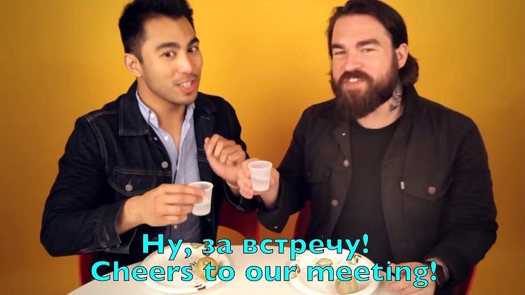 американцы пьют водку по русски, американцы пьют водку как русские, американцы пробуют русские закуски