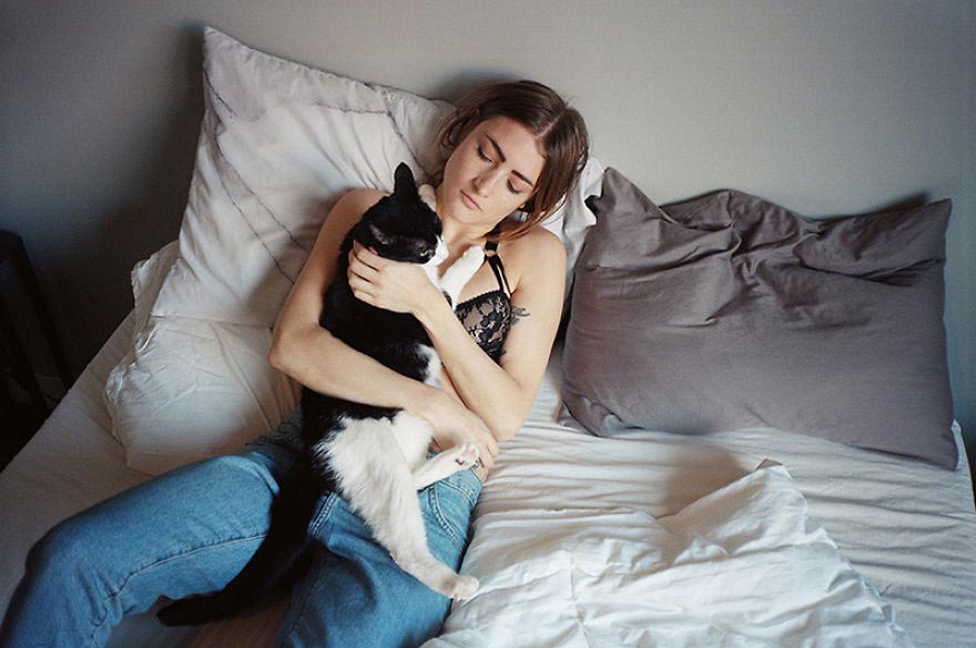 девушки и кошки, кошатницы