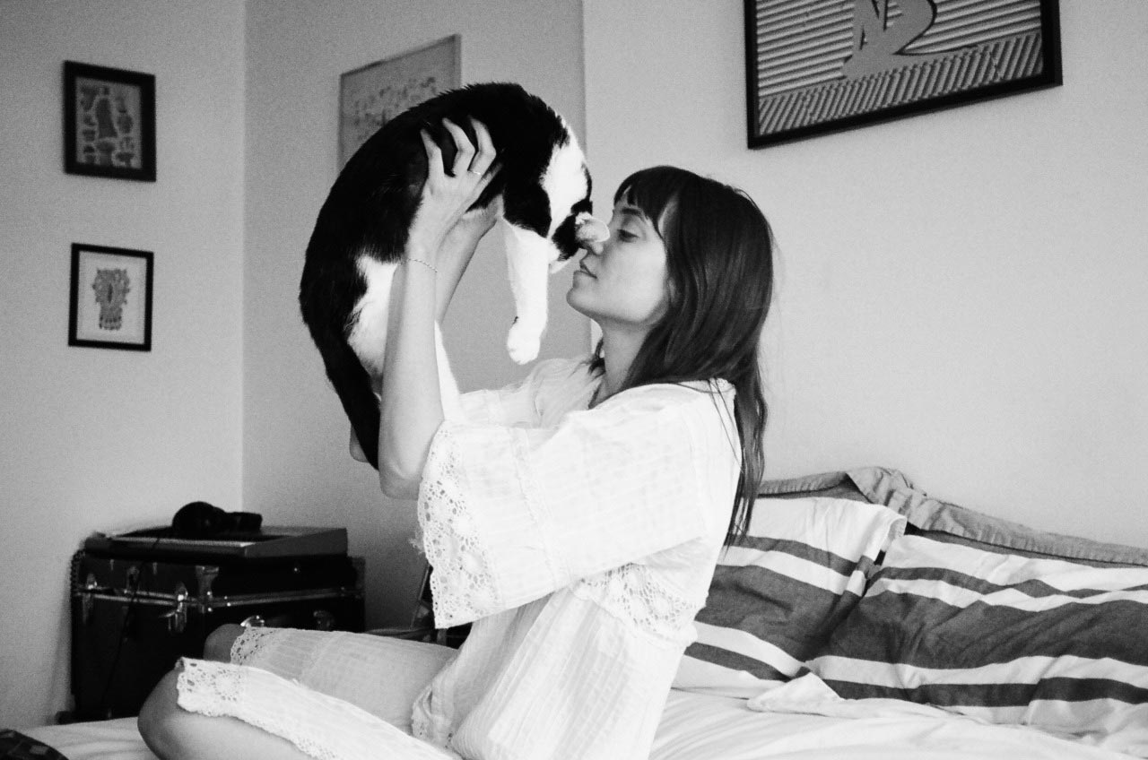 девушки и кошки, кошатницы