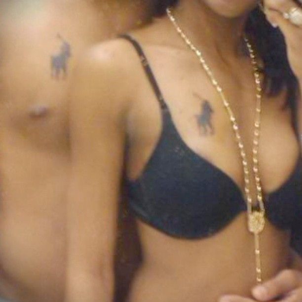 7 видов пар, которые безумно раздражают одиноких людей и не только их раздражающие пары, виды пар которые раздражают, раздражает одиноких людей