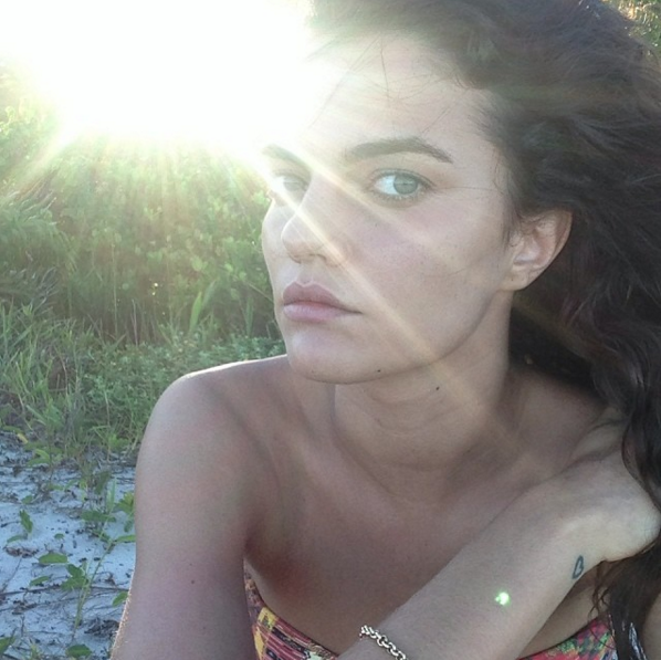  моделеи Victoria's Secret без макияжа