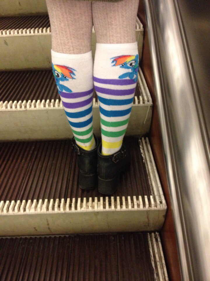 мода петербургского метро, мода метро, модники в транспорте, странные пассажиры метро 