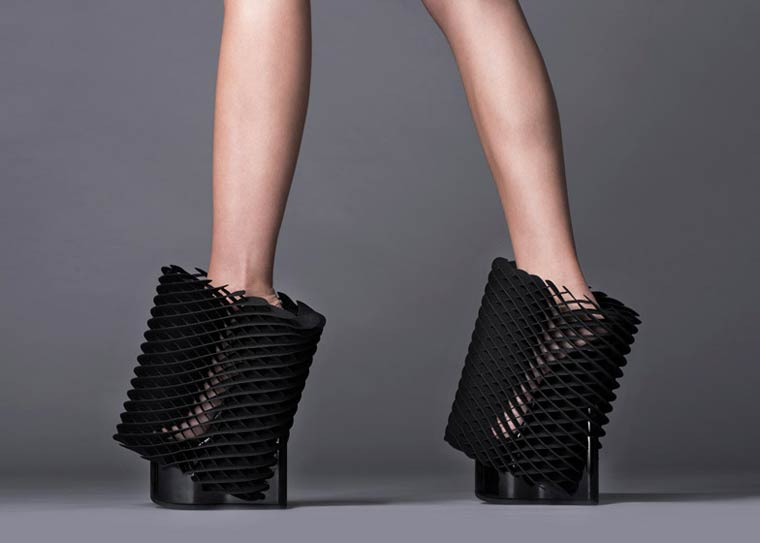 туфли напечатанные на 3D принтере, одежда распечатанная на 3d принтере, с монитора на ноги