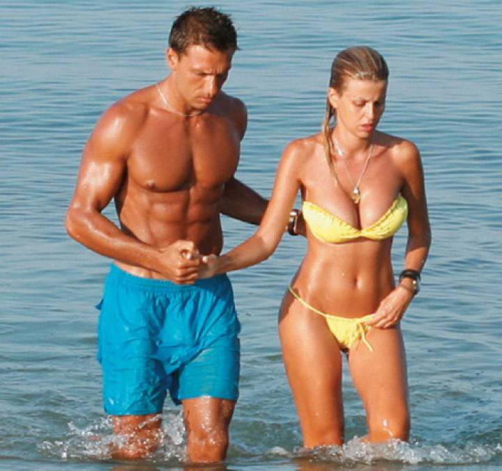 Елене Рапти, Elena Rapti,горячая женщина в парламенте Греции, красивая депутат в парламенте Греции