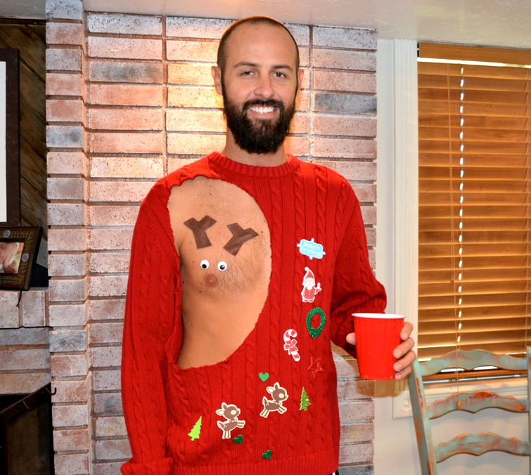 нелепые рождественские свитера, уродливые свитера. 