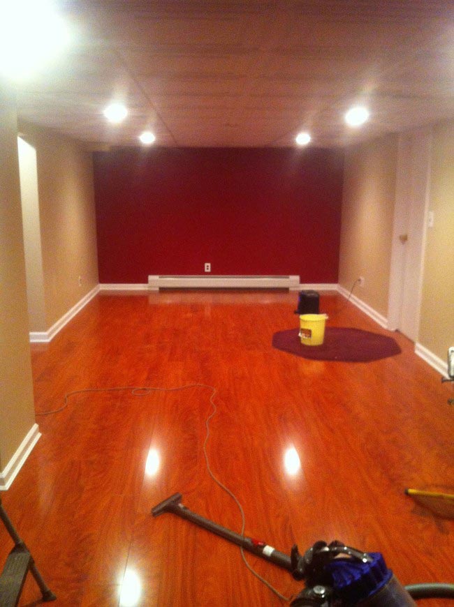 подвал превратил в бар, сделал бар из подвала, сделал из подвала бар