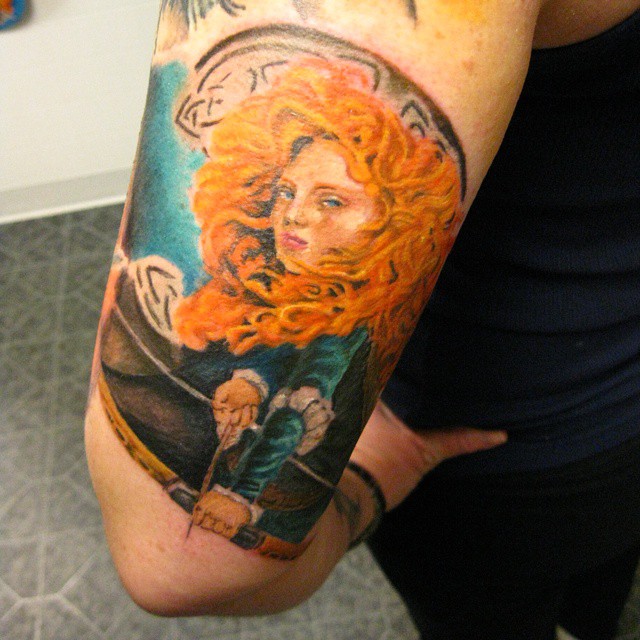 татуировки с диснеевскими принцессами, тату с персонажами мультфильмов, тату дисней