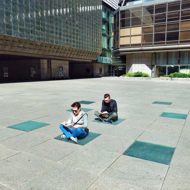 Вызов книги, Якуб Павловский, Jakub Pavlovsky, парень читает везде где ему хочется