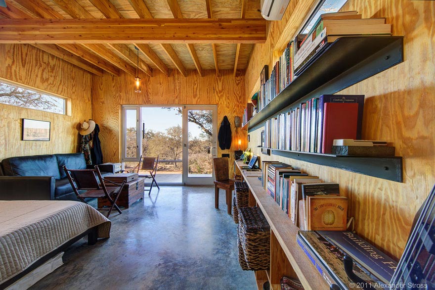 лучшие друзья построили себе город, друзья построили себе город, лучшие друзья построили поселение, Llano Exit Strategy, четыре пары город старость вместе