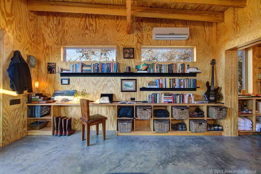 лучшие друзья построили себе город, друзья построили себе город, лучшие друзья построили поселение, Llano Exit Strategy, четыре пары город старость вместе