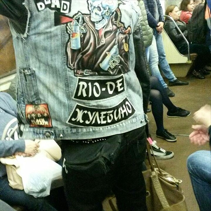 мода петербургского метро, мода метро, модники в транспорте, странные пассажиры метро 